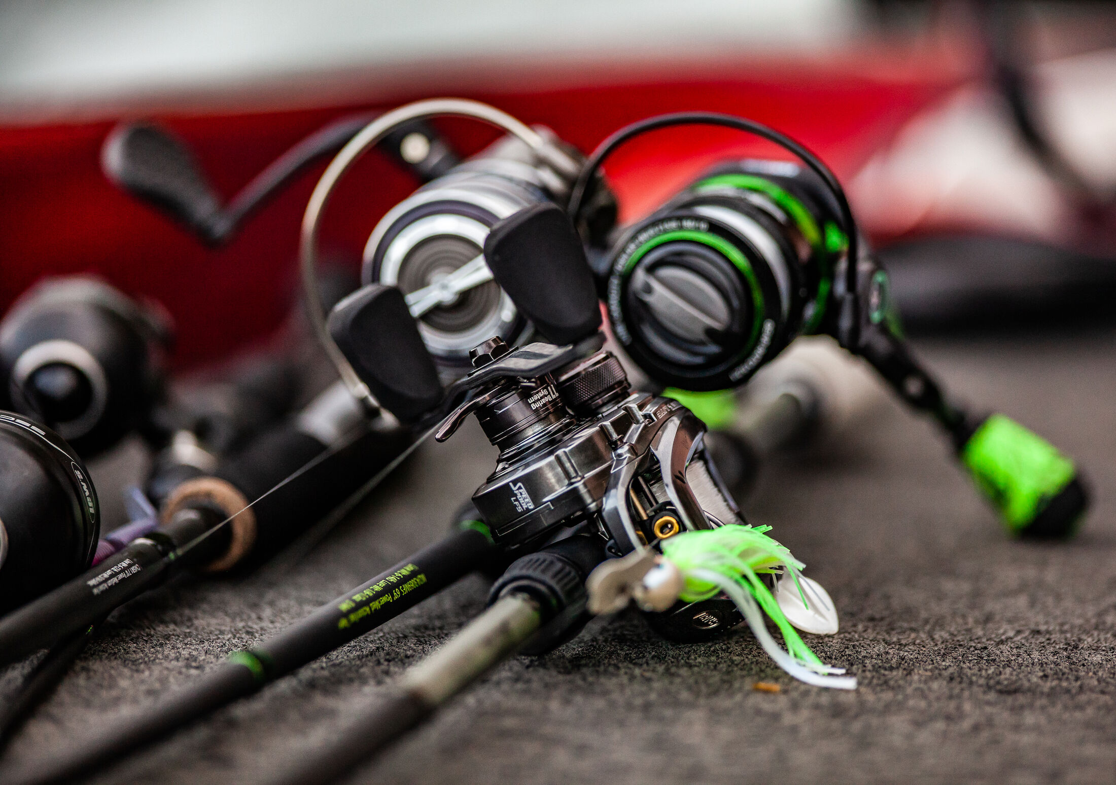 Lew's Custom Lite SLP Baitcast Fishing Reel, Left-Hand Retrieve, 7.5:1 Gear Ratio, 11 Bearing System with Stainless Steel Double Shielded Ball Bearings, Black