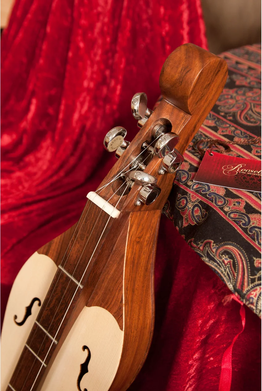 Grace Mountain Dulcimer - 4 String
