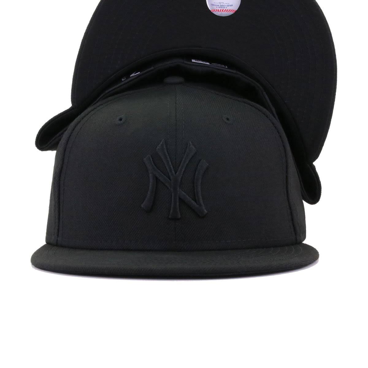 New Era 59FIFTY New York NY Yankees Blackout Fitted Hat (Black/Black) Mens Cap
