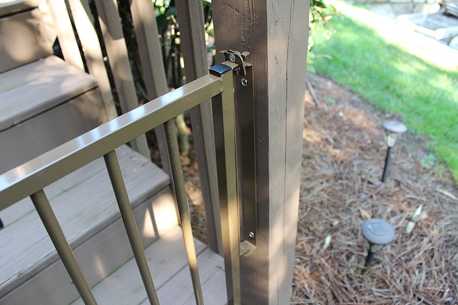 Cardinal Gates SS30OD-BR Stairway Special Outdoor Safety Gate, Brown