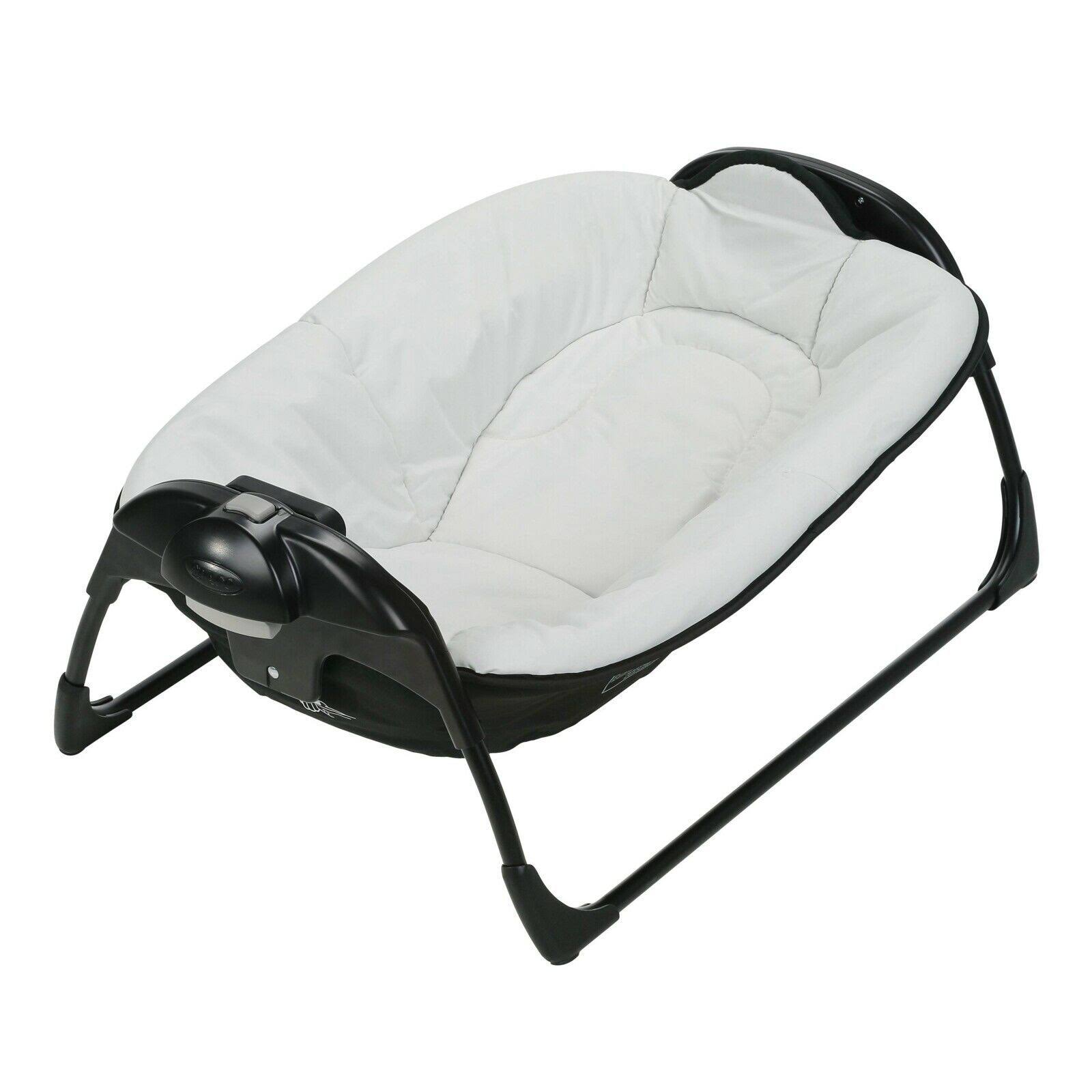 Graco Pack &N Play Playard Portable Napper and Changer, Affinia