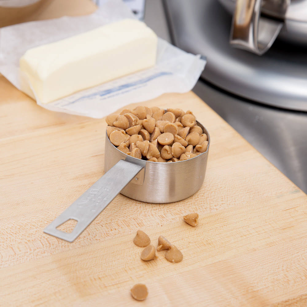 Reese&s 25 lb. Peanut Butter 1m Baking Chips