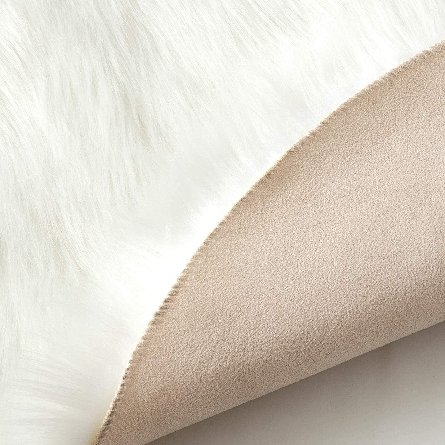 Sanmadrola Faux Sheepskin Area Rugs Fluffy Shaggy Rug Ultra Soft Faux Fur Carpets Rug Fluffy Washable Rug for Bedroom, Nursery Room,Luxury Living Room Decor White 4x6 Ft