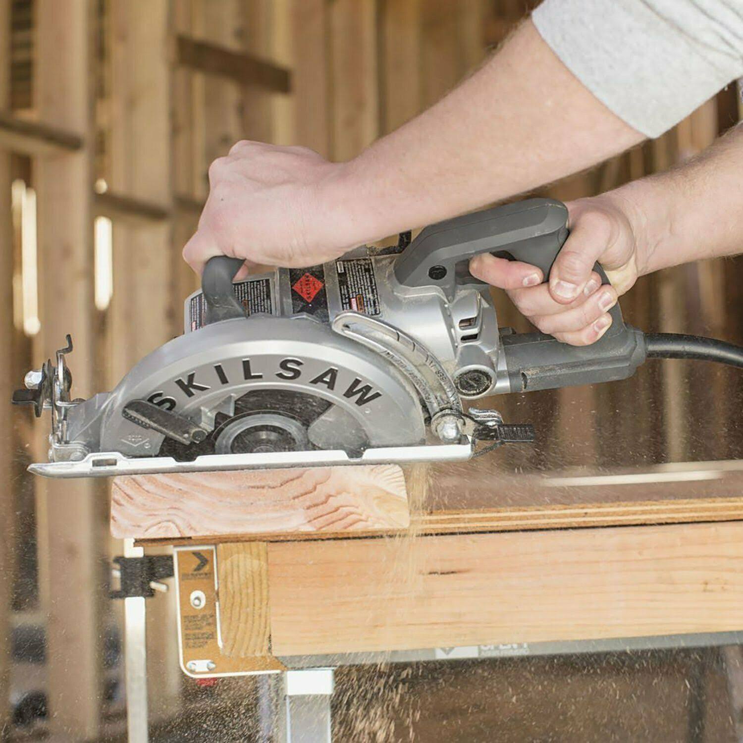 Skilsaw SPT77W-01 7-1/4x22 Worm Drive Circular Saw