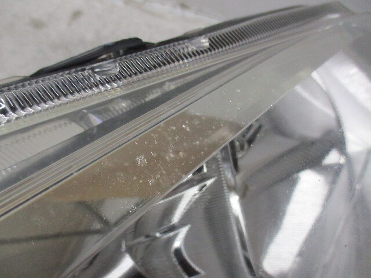 Pre-Owned 2014-2016 Subaru Forester Passenger RH Head Light Lamp OEM (Good)
