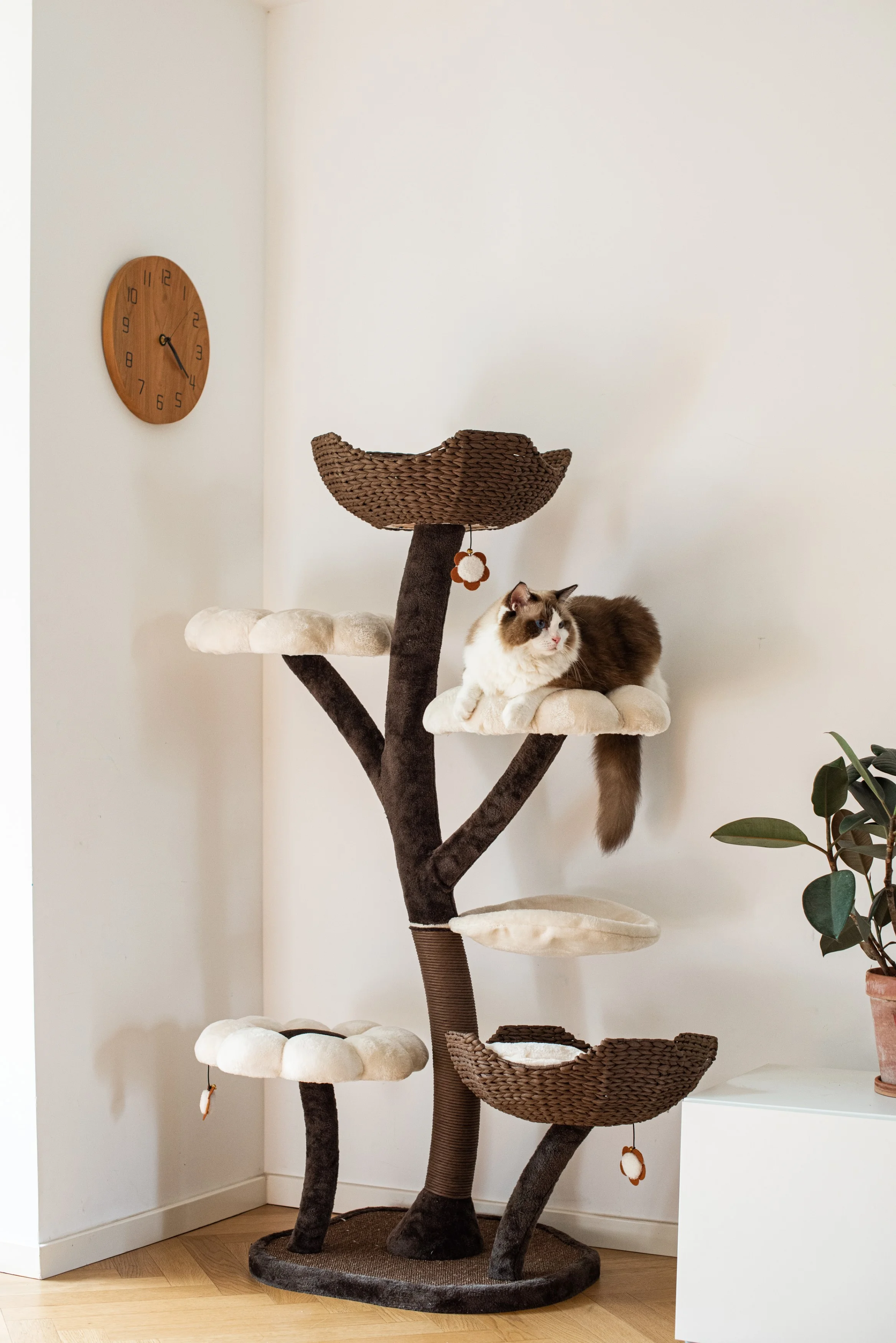 Catry 59" Natural Blossom Flower Woven Tree Branches Large Cat Tree 6-Level Cat Tower w/ Hammock Foam-Padded Perches Basket for Large Adult Cats Play House Indoor Climbing Modern Cat Furniture