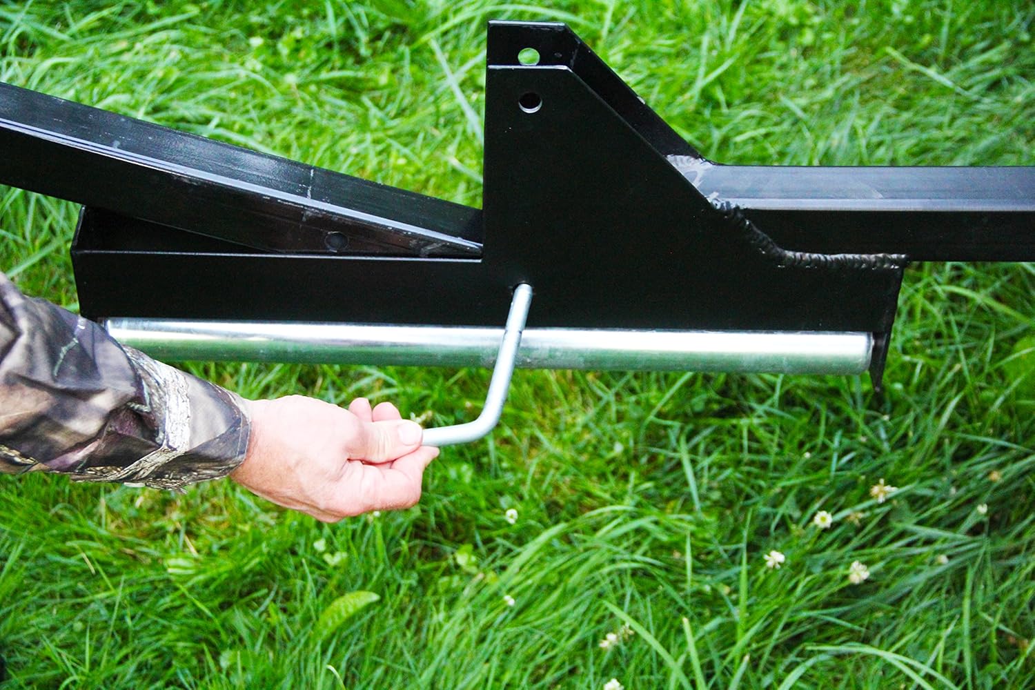 Koola Buck Hide Ripper Deer Hoist and Gambrel Skinning Truck Hitch Lift System