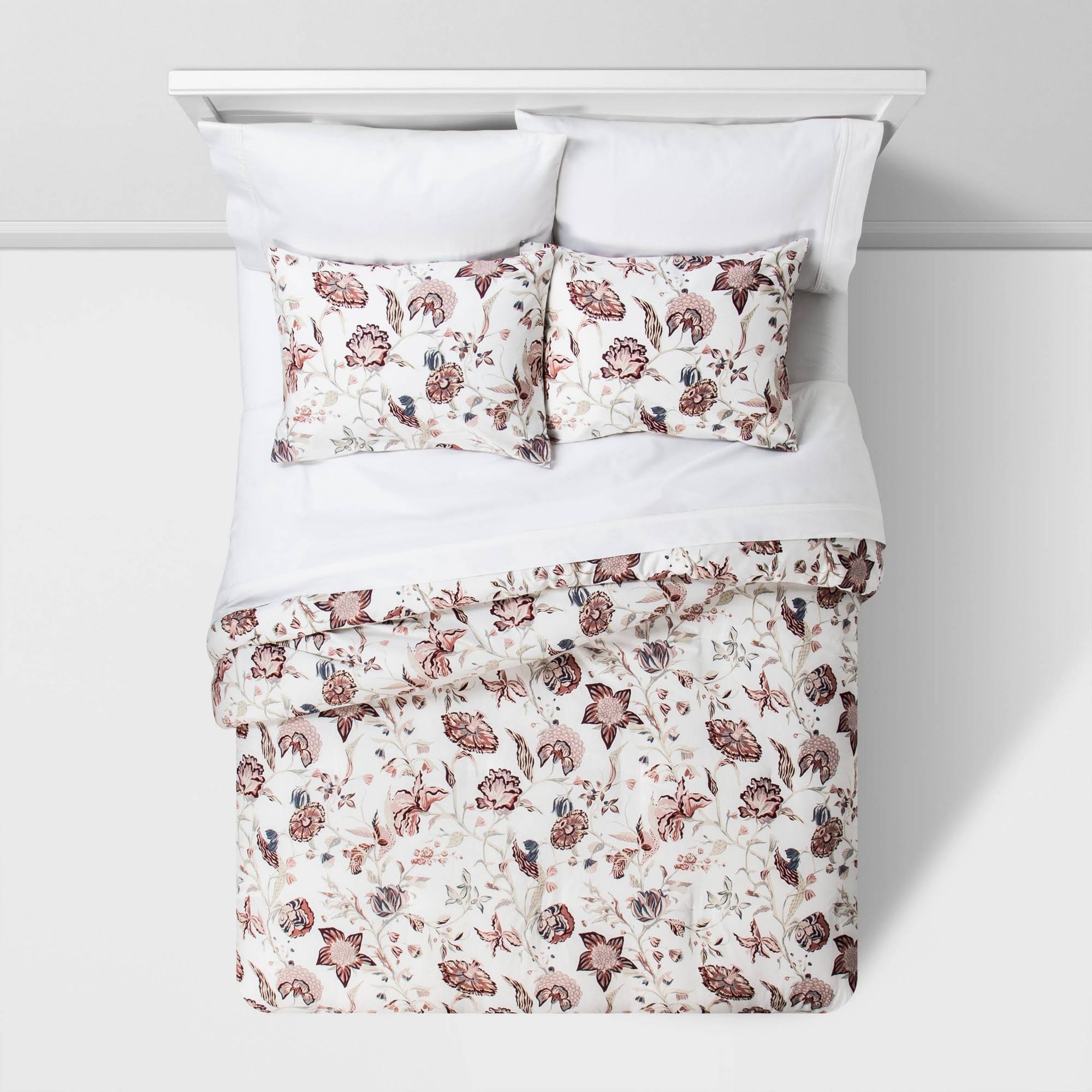 Full/Queen Traditional Floral Printed Family Friendly Comforter u0026 Sham Set Warm - Threshold