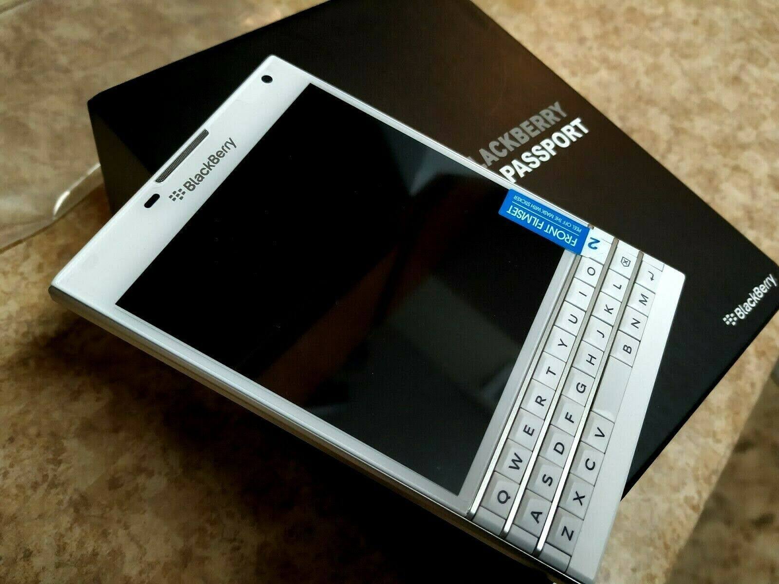 Blackberry Passport - Factory Unlocked Smartphone - White (U.S. Warranty)
