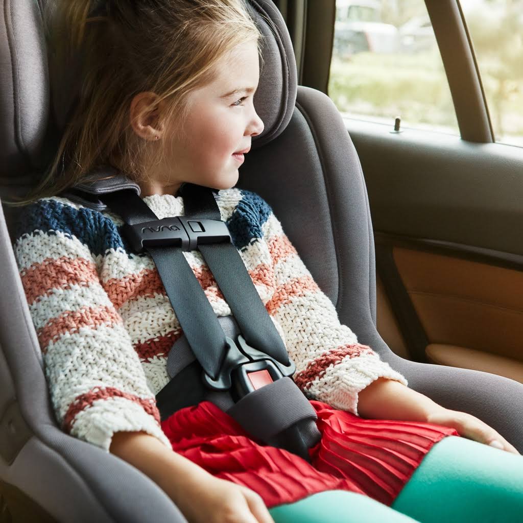 Nuna - Rava Convertible Car Seat - Blackberry