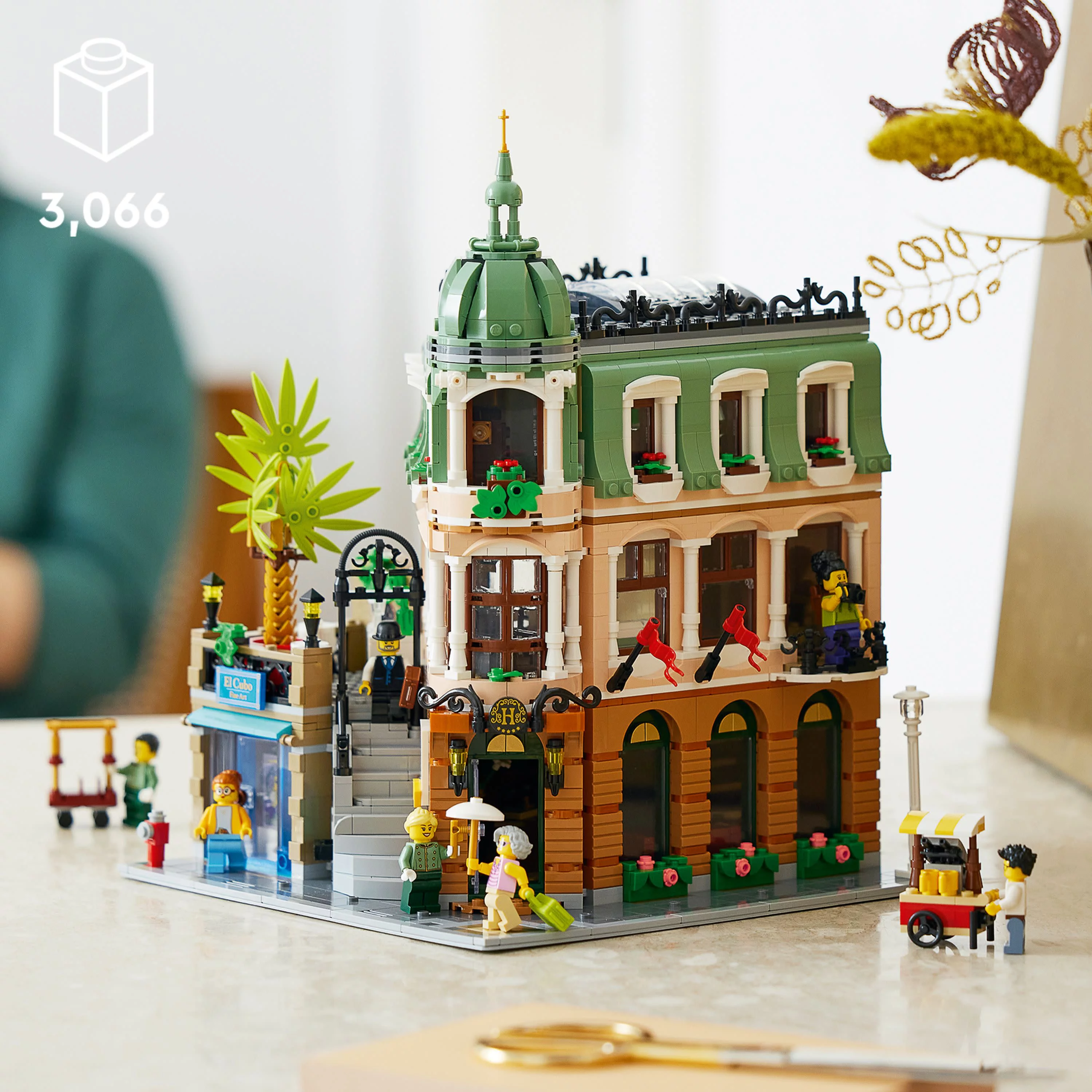 LEGO Icons Boutique Hotel 10297 Modular Building Display Model Kit for Adults to Build, Set with 5 Detailed Rooms Including Guest Rooms and Gallery