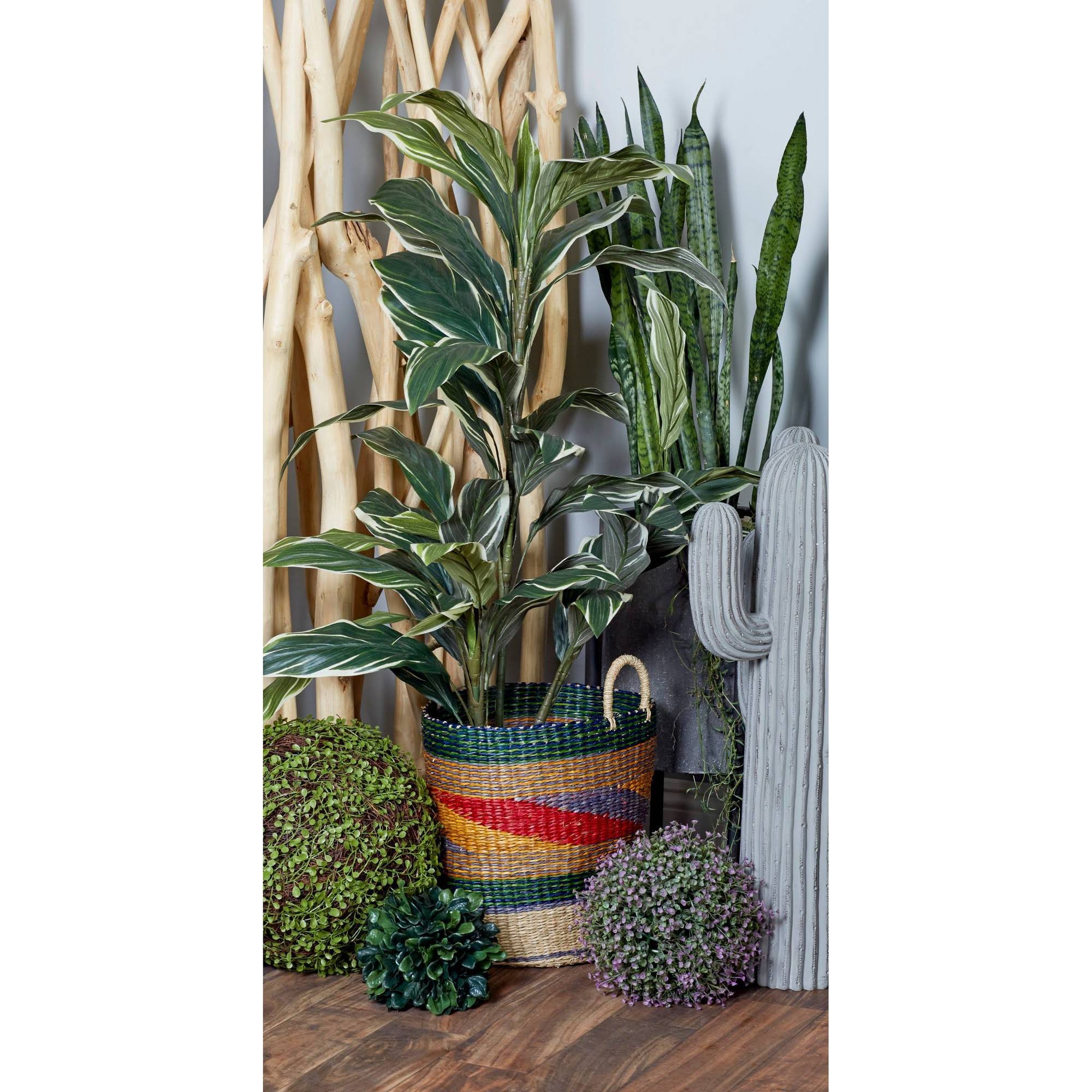 Decmode Traditional Round Seagrass Baskets - Set of 3