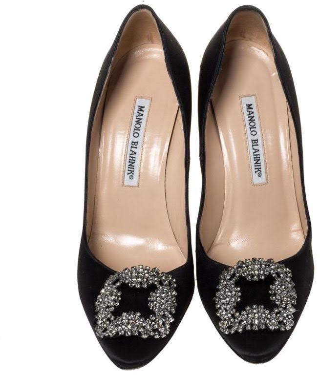 Manolo Blahnik Hangisi 90 Satin Pump, 37.5 / Black