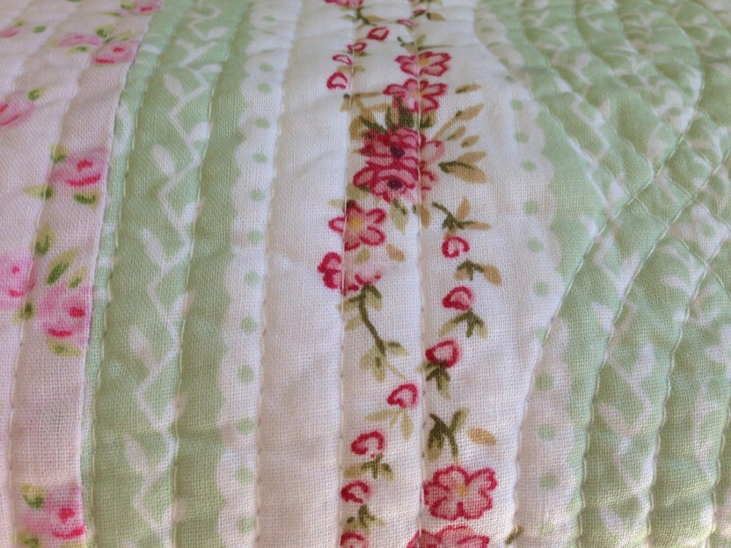 Shabby Patchwork Vintage Chic Roses 3 Piece King Quilt Set