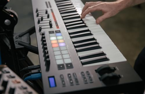 Novation Launchkey 37 [MK3] MIDI Keyboard Controller - Seamless Ableton Live Integration. Chord Mode, Scale Mode, and Arpeggiator — All the software you need for Music Production.