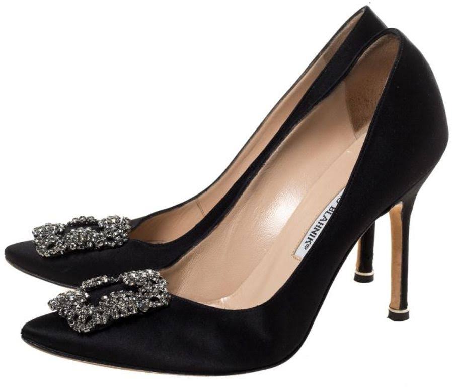 Manolo Blahnik Hangisi 90 Satin Pump, 37.5 / Black