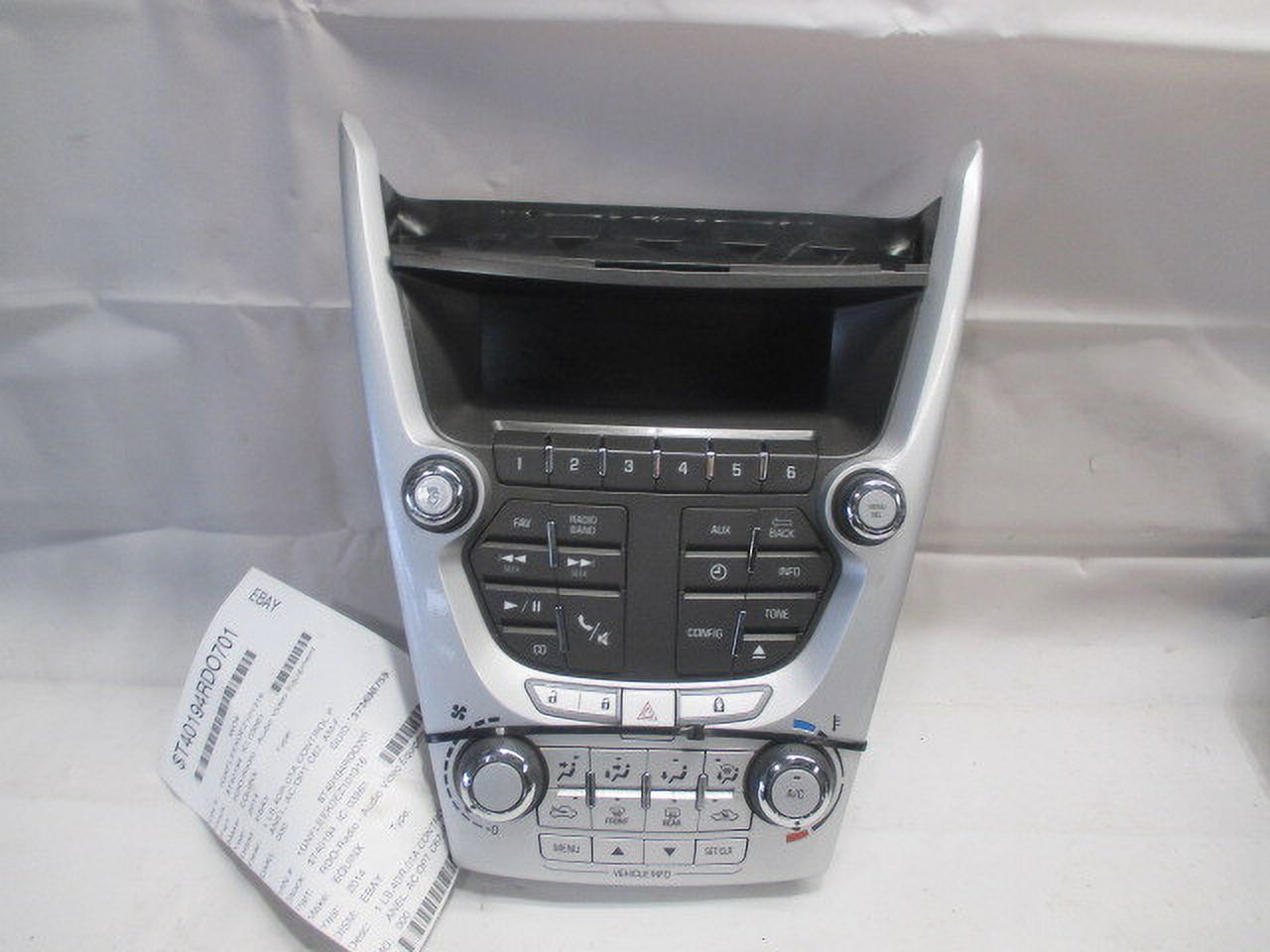 Pre-Owned 2013 2014 2015 Chevrolet Equinox Radio Control Panel w/Temperature Controls OEM (Good)