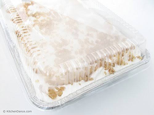 Disposable Aluminum 13 x 9 x 2 Cake Pan with Clear Plastic Lid 4700p