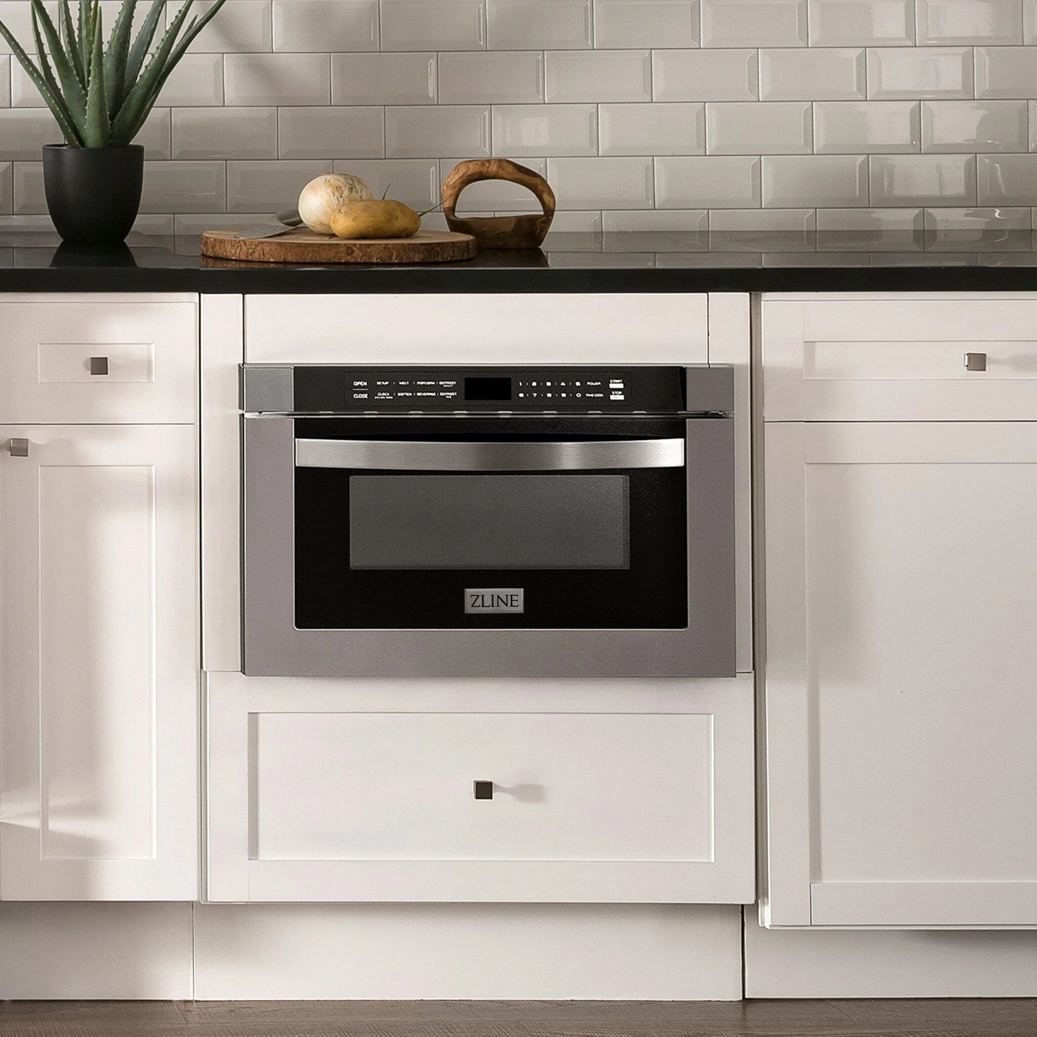 ZLINE 24" 1.2 cu. ft. Microwave Drawer in Black Stainless Steel