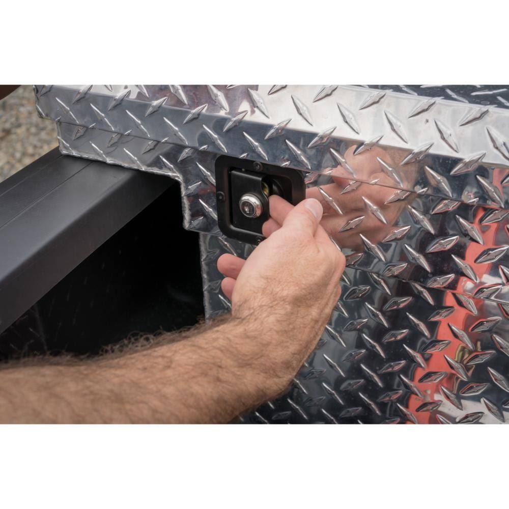 Craftsman 71.36-in x 19.57-in x 16.58-in Brite Aluminum Crossover Truck Tool Box | CMXTBAK1050901