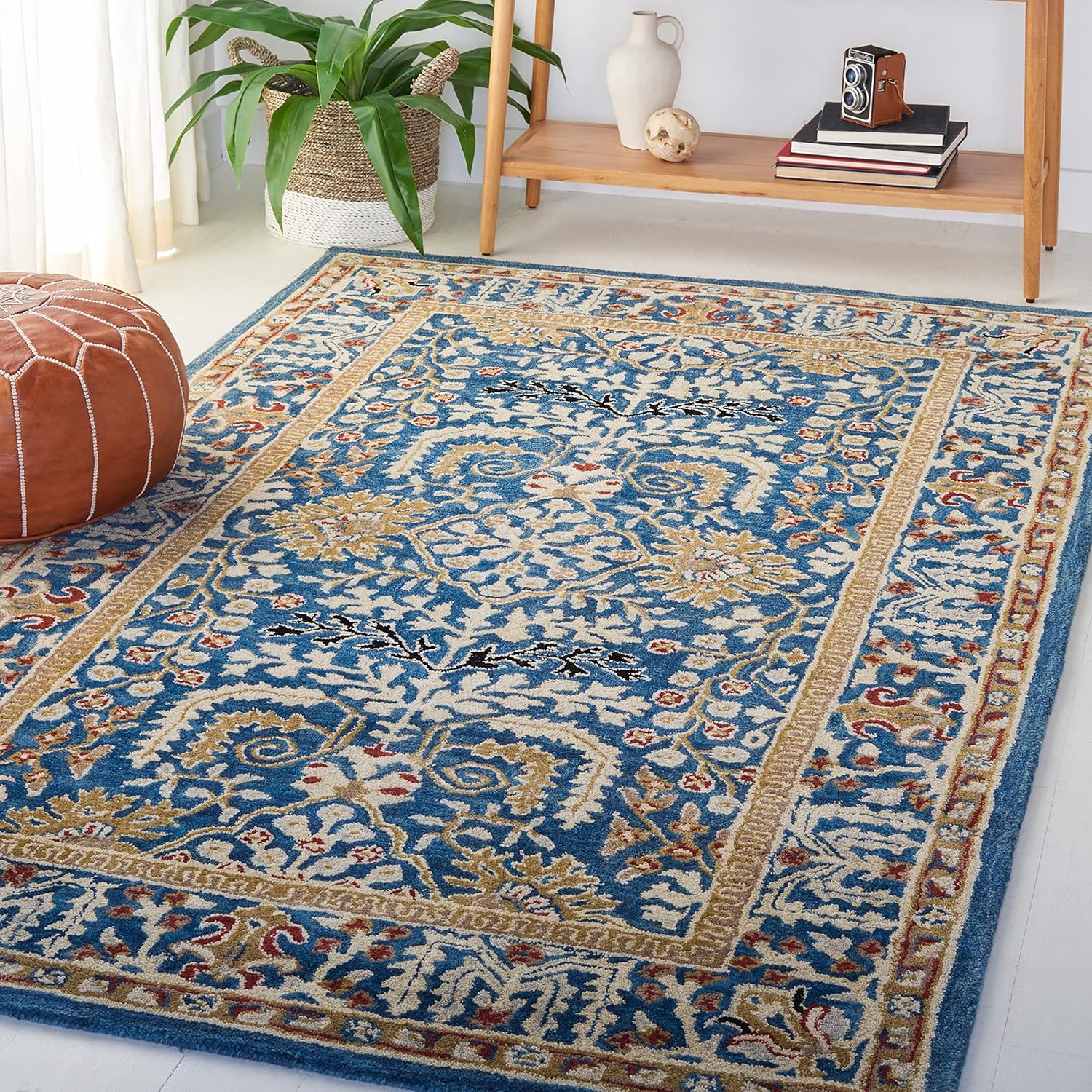 SAFAVIEH Antiquity Collection X-Large Area Rug - 11' x 15', Dark Blue & Multi, Handmade Traditional Oriental Wool, Ideal for High Traffic Areas in Living Room, Bedroom (AT64B)
