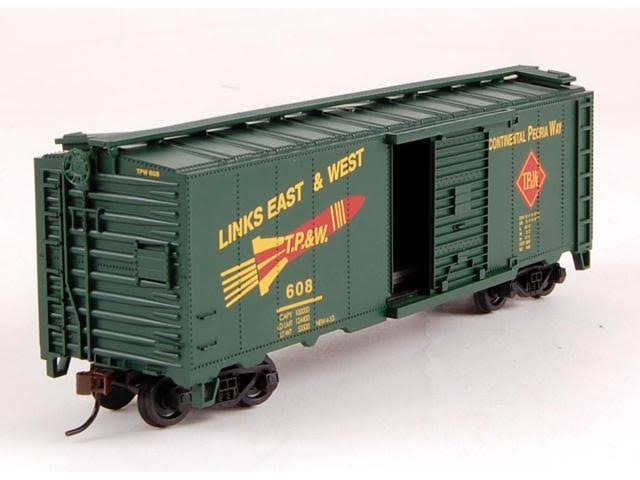 Bachmann Trains Thunder Chief HO Scale Electric Train Set