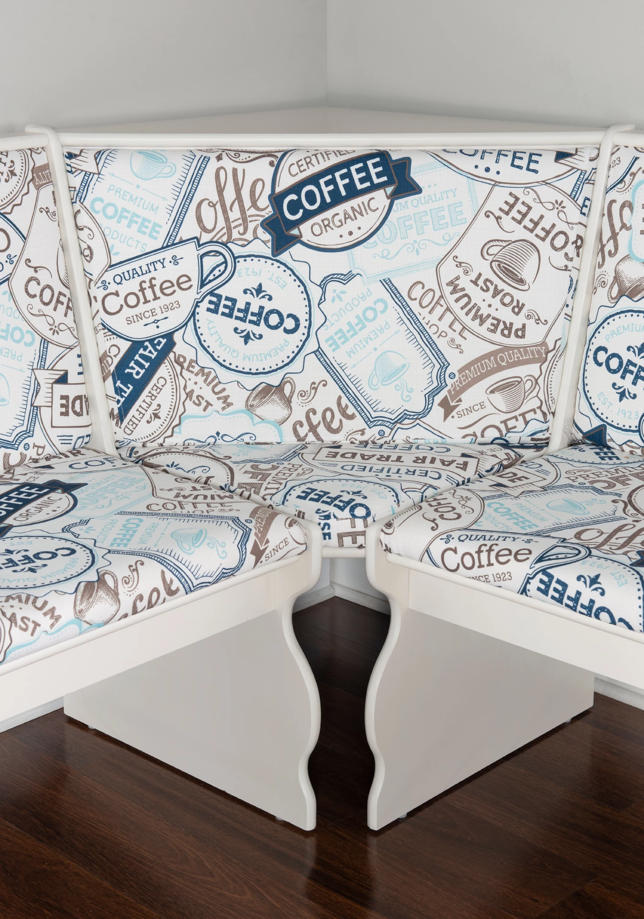 Linon Weston Corner Dining Breakfast Nook with Table and Bench, Seats 5-6, White Finish with Coffee Patterned Fabric