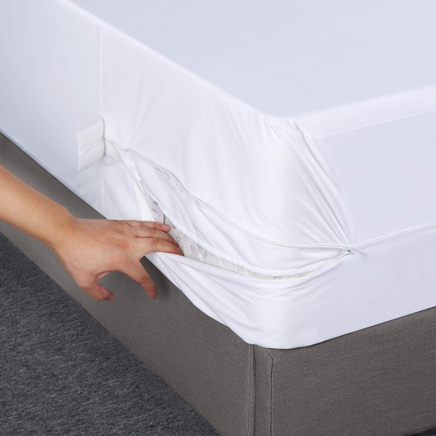 Utopia Bedding Zippered Mattress Encasement Twin XL, 100% Waterproof Mattress Protector, Absorbent, Six-Sided Mattress Cover