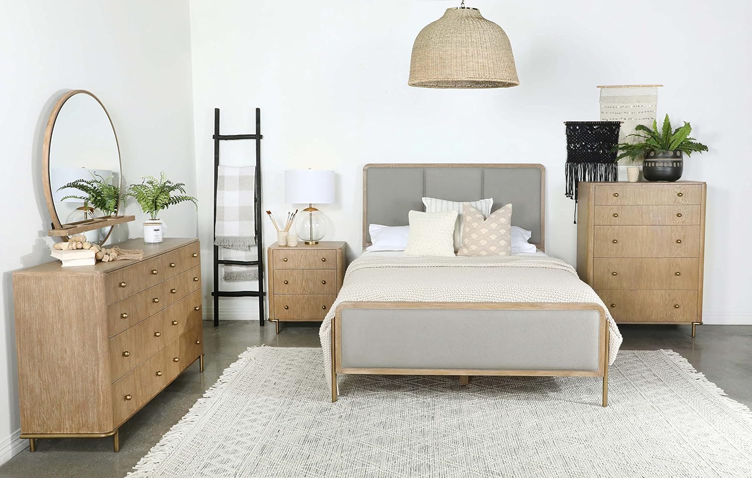 Coaster Home Furnishings Arini 8-drawer Dresser Sand Wash