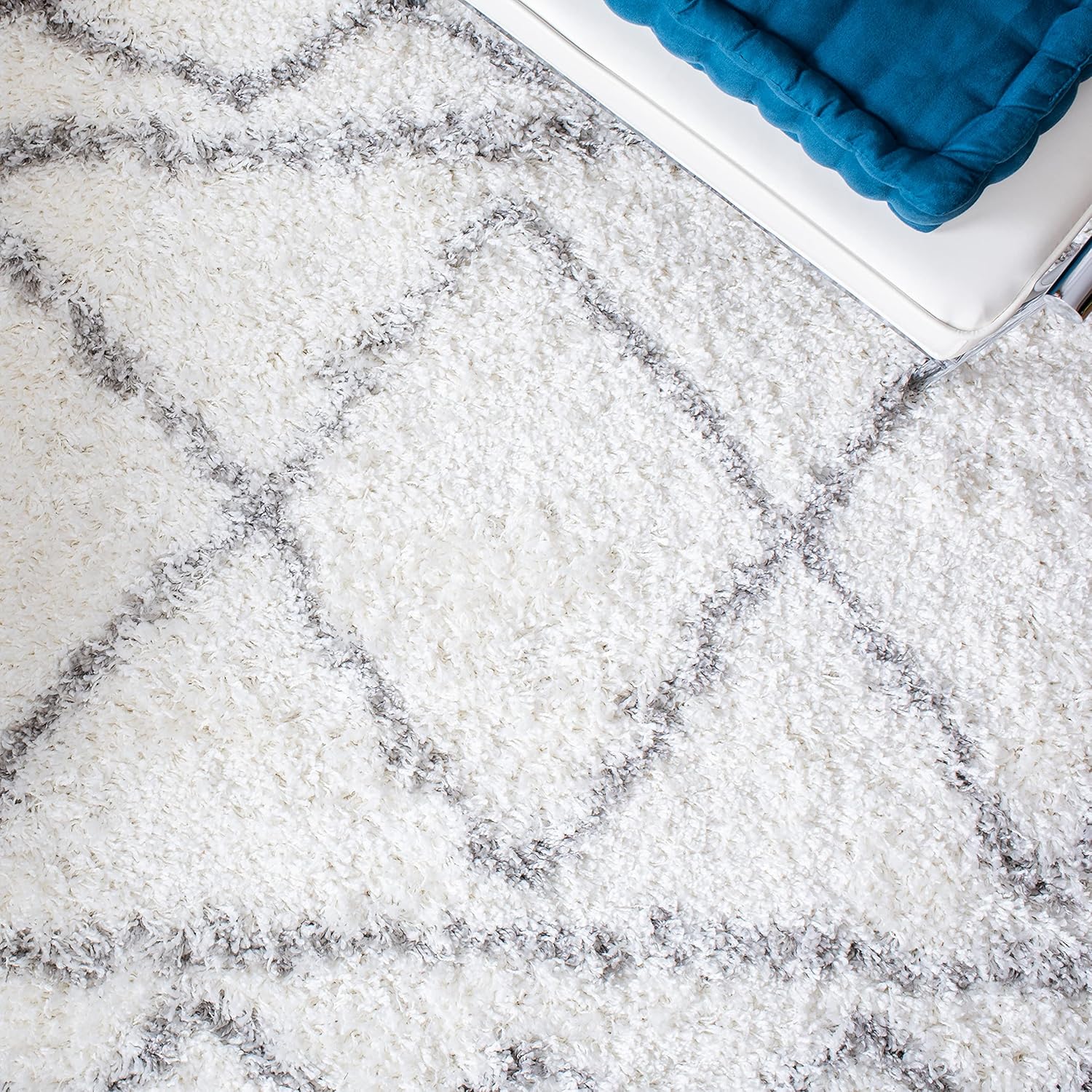SAFAVIEH Pro Lux Shag Collection Area Rug - 9' x 12', Ivory & Grey, Boho Braided Design, Non-Shedding & Easy Care, 2-inch Thick Ideal for High Traffic Areas in Living Room, Bedroom (PLX436B)
