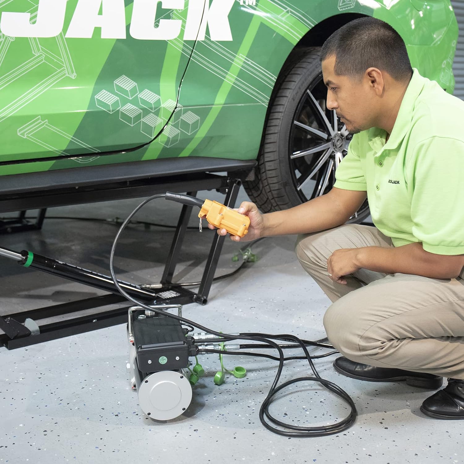 QuickJack 5000TL 5,000lb Portable Car Lift with 110V Power Unit