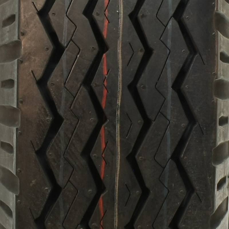 Deestone D902 Tires 9.00/15 131/127L DS6330