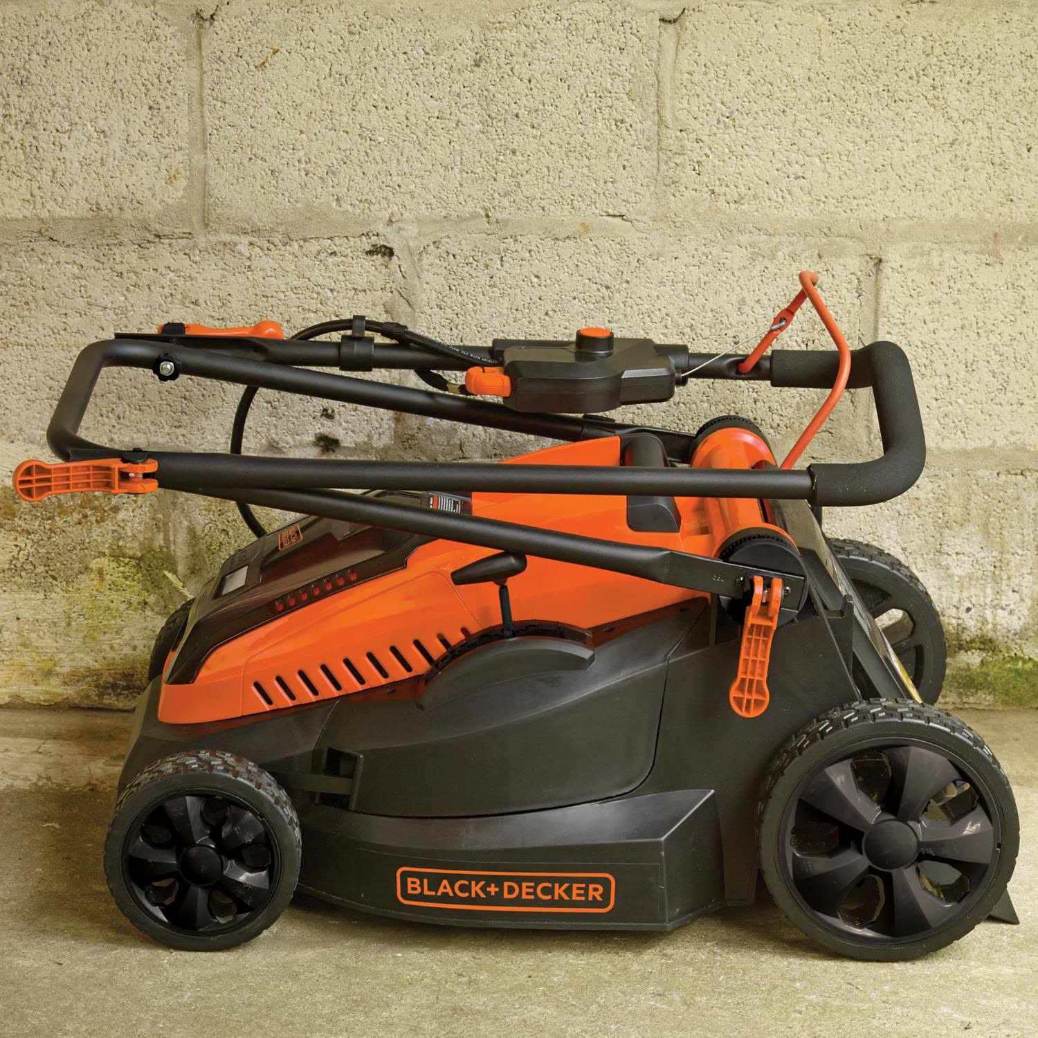 Black u0026 Decker CM1640 16x22 Cordless Push Mower - 40V