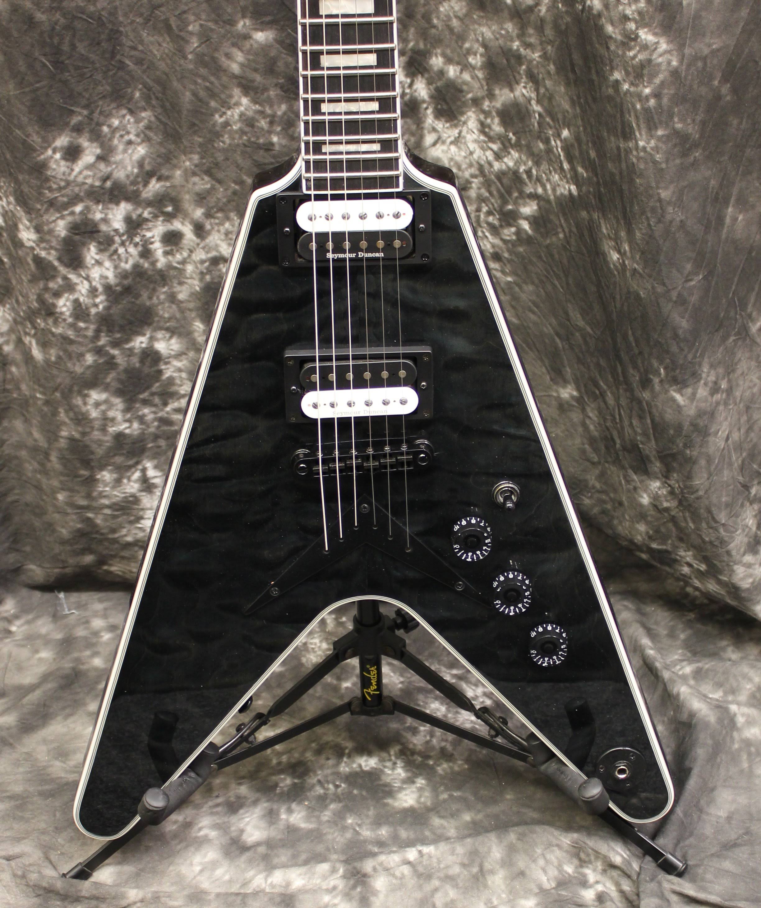 Dean V Select Quilt Top Electric Guitar Trans Black
