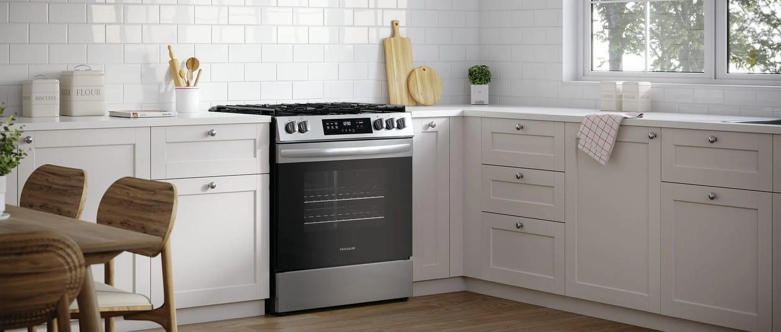 FRIGIDAIRE FCFG3062AS  30" FREE STANDING GAS RANGE White