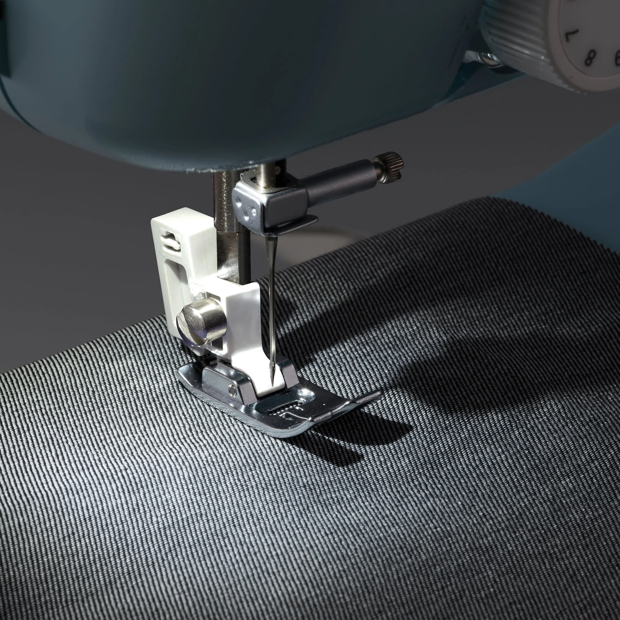 Brother LX3817 17-Stitch Portable Full-Size Sewing Machine, White