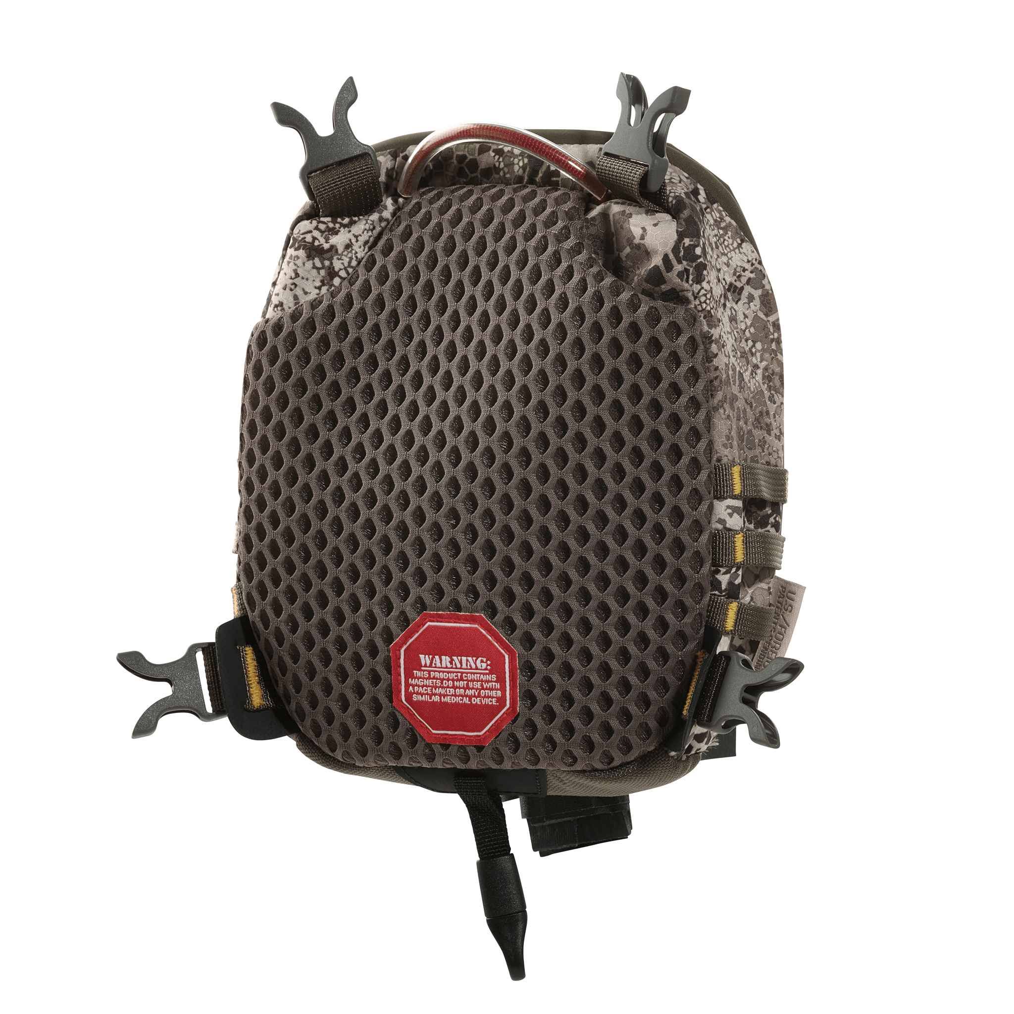 Badlands Bino C Case - Approach
