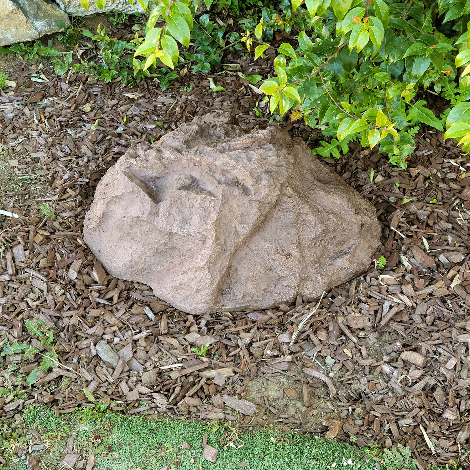 Backyard X-Scapes River Brown Artificial Boulder Fake Rock 13" H x 28" W x 30" L