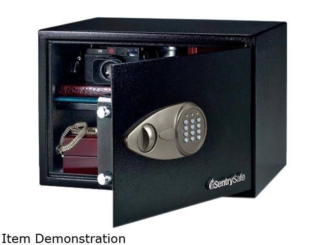 Sentry Safe SENX125 Electronic Safe w-Lock-Key- 17in.x15-.50in.x12-.13in.