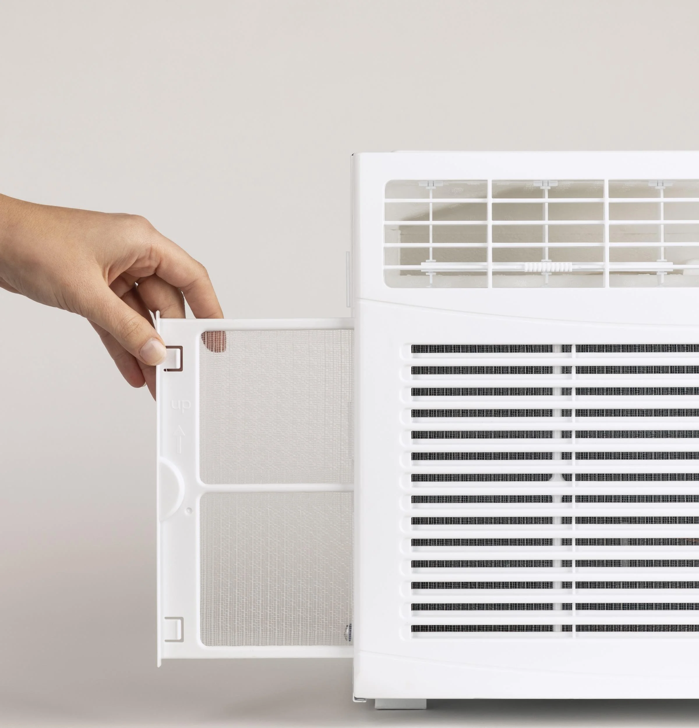 GE AHV05LZ Window Air Conditioner with 5050 BTU Cooling Capacity, 115 Volts in White
