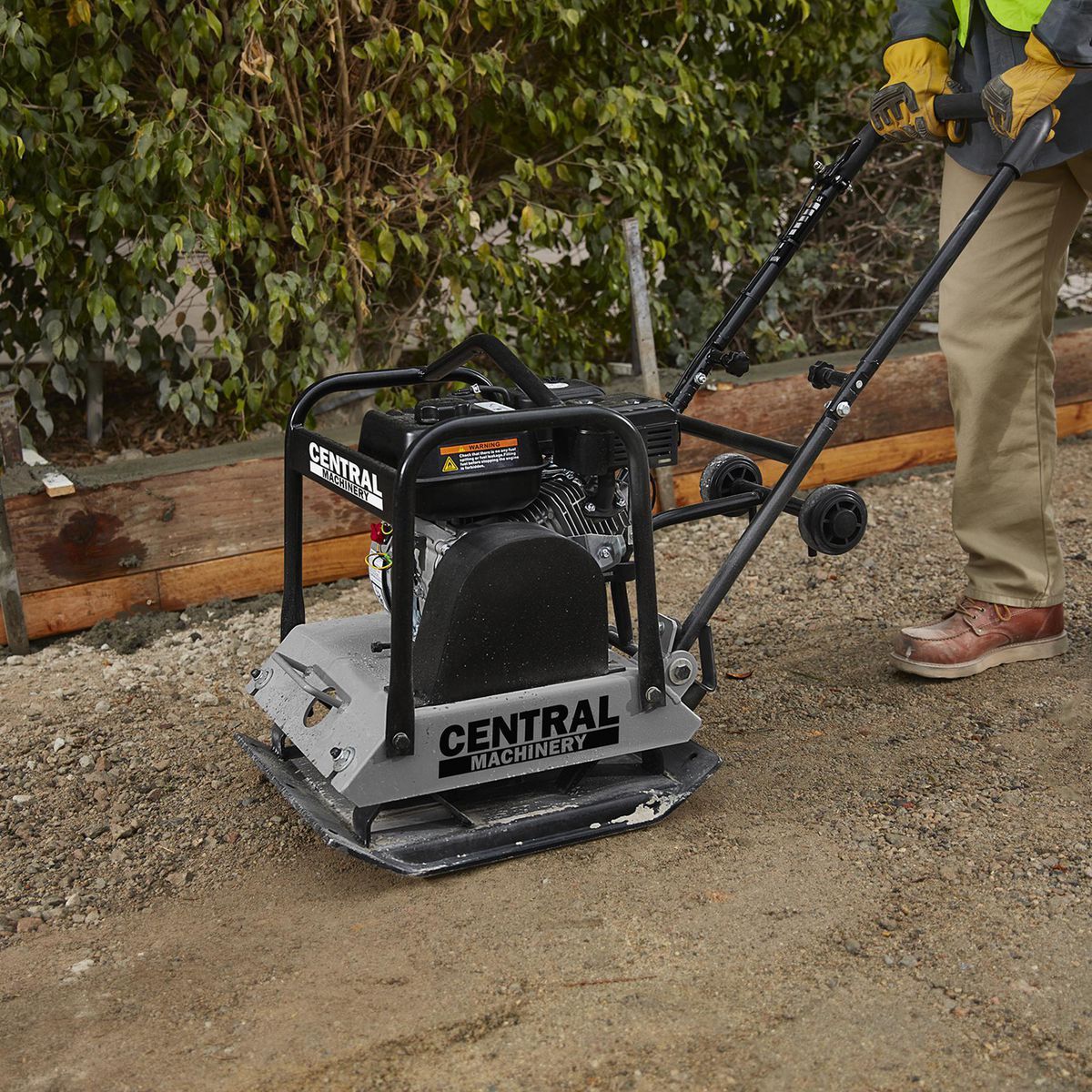CENTRAL MACHINERY 7 HP Plate Compactor with Wheel Kit