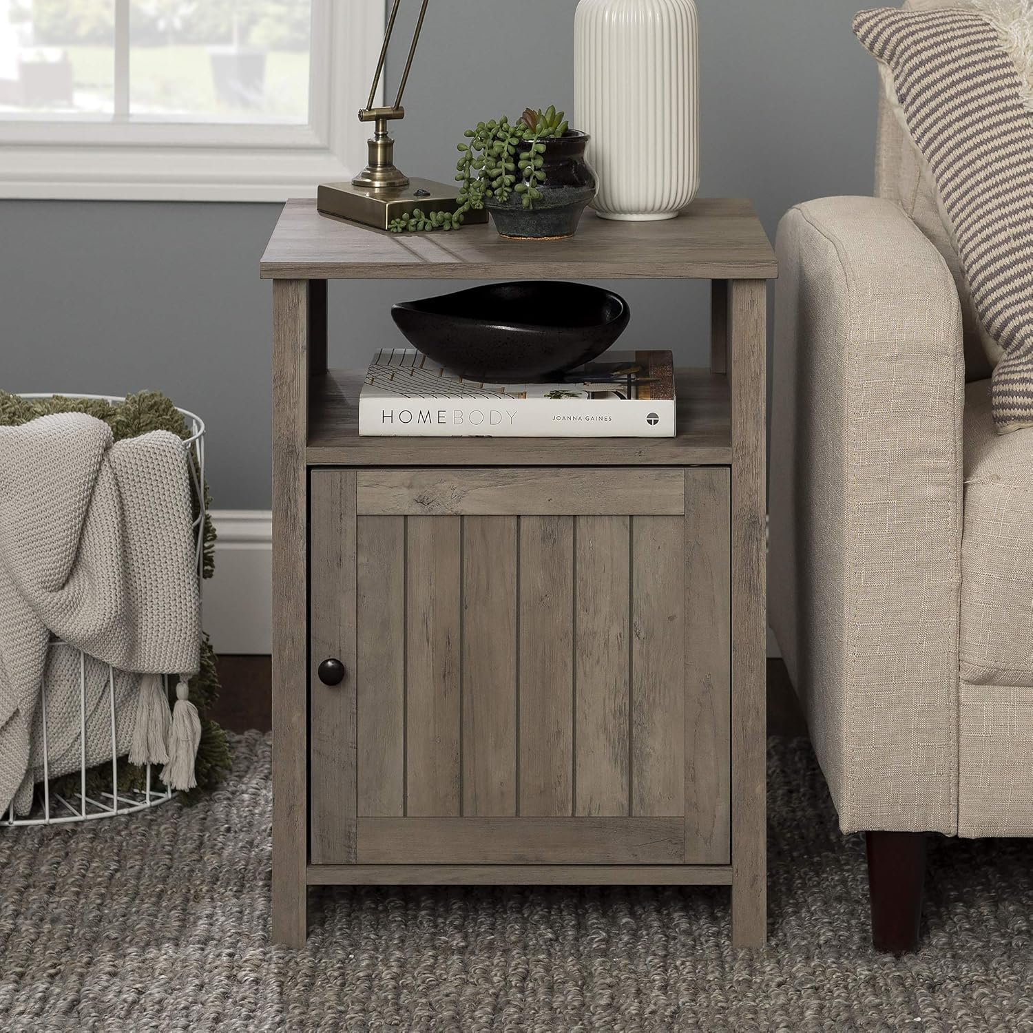 Walker Edison Modern Farmhouse Grooved Door Wood Side Accent Table Living Room Storage Small End Table With Cabinet Door, 18 Inch, Grey Wash