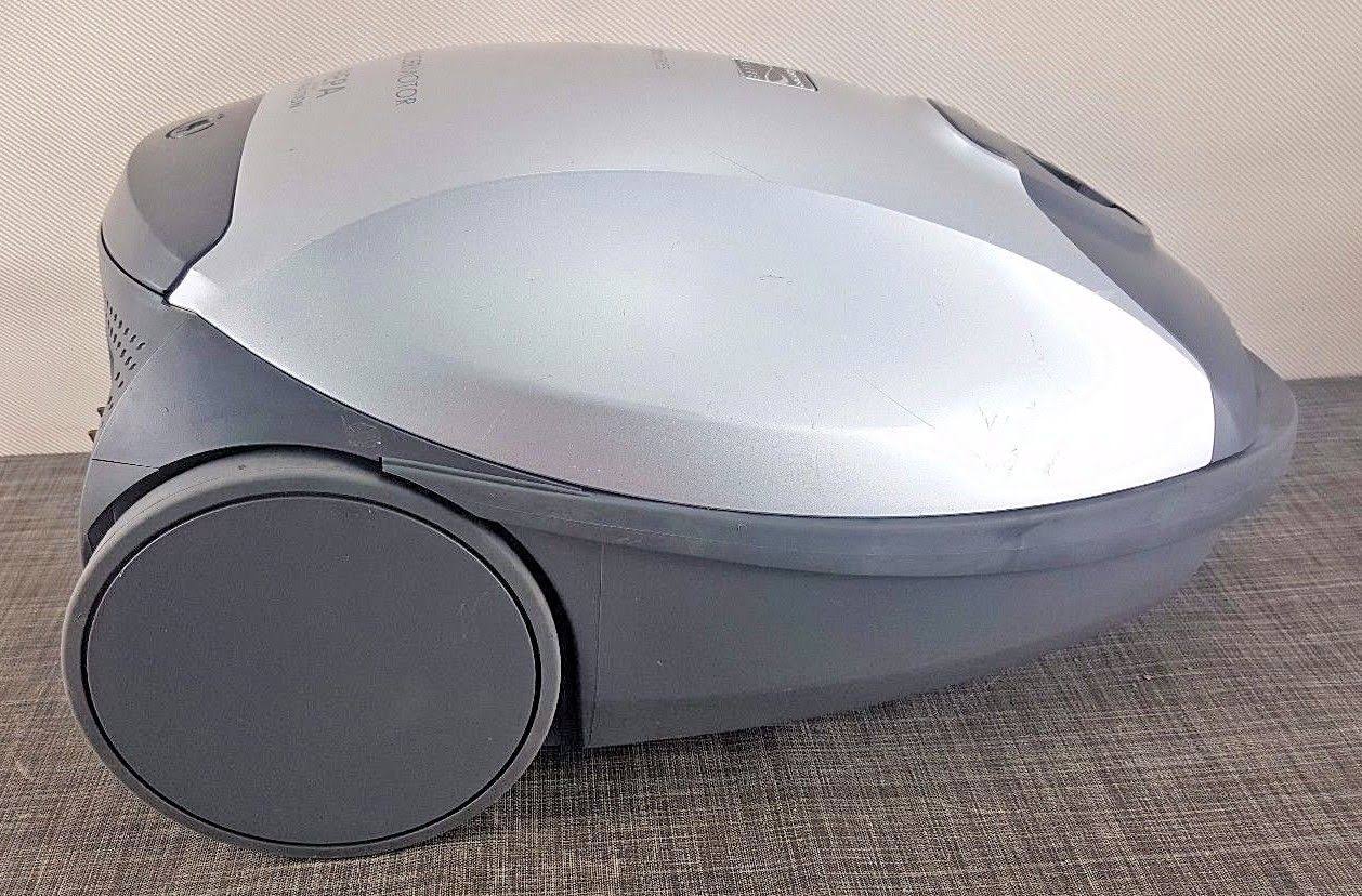 Kenmore Elite 21814 Canister Vacuum - HEPA - Silver/Gray