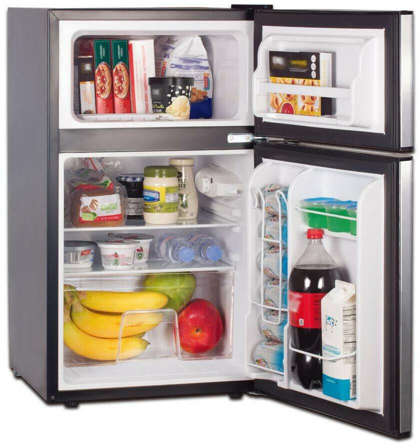 RCA 4.5 Cu ft Single Door Compact Refrigerator Rfr464, Black