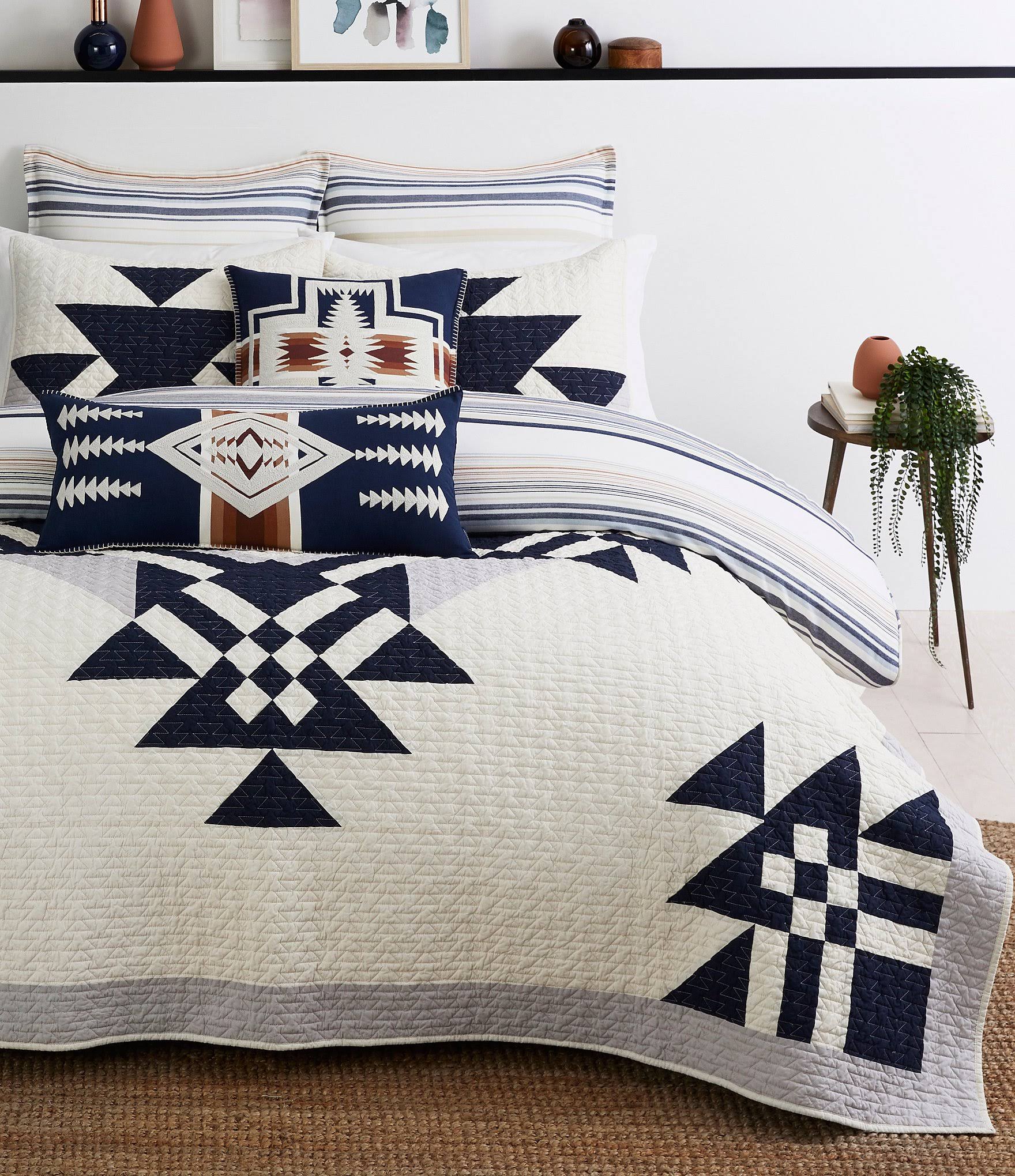 Pendleton Sand Dune Stripe Comforter Mini Set, King, Ivory Multi