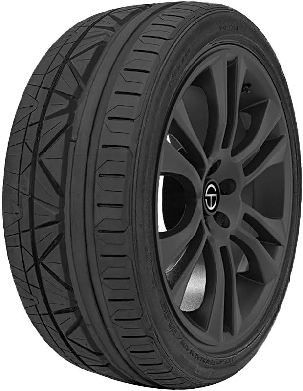Nitto Invo 235/40R18