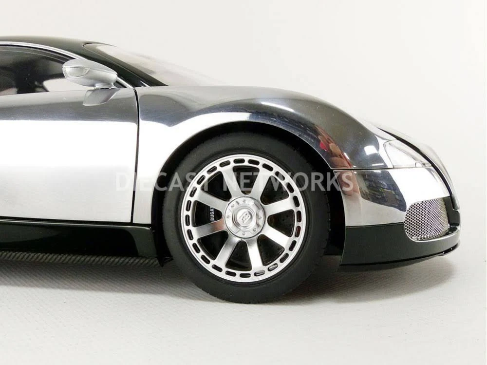 AUTOart 70958 Bugatti Veyron L&EDITION Centenaire 1/18 Racing Green / Campbell