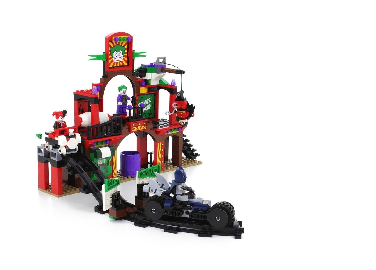 LEGO DC Comics Super Heroes 6857 - The Dynamic Duo Funhouse Escape