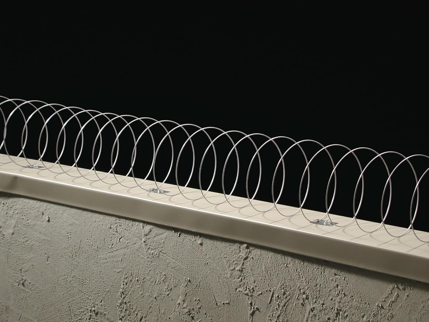 Bird Barrier Bird Coil – Professional Stainless Steel Bird Deterrent Coils – Bird Control for Balconies, Parapets, Exposed Ledges Ideal for Pigeons and Larger Birds – Includes End Posts and Fasteners Pack of 2