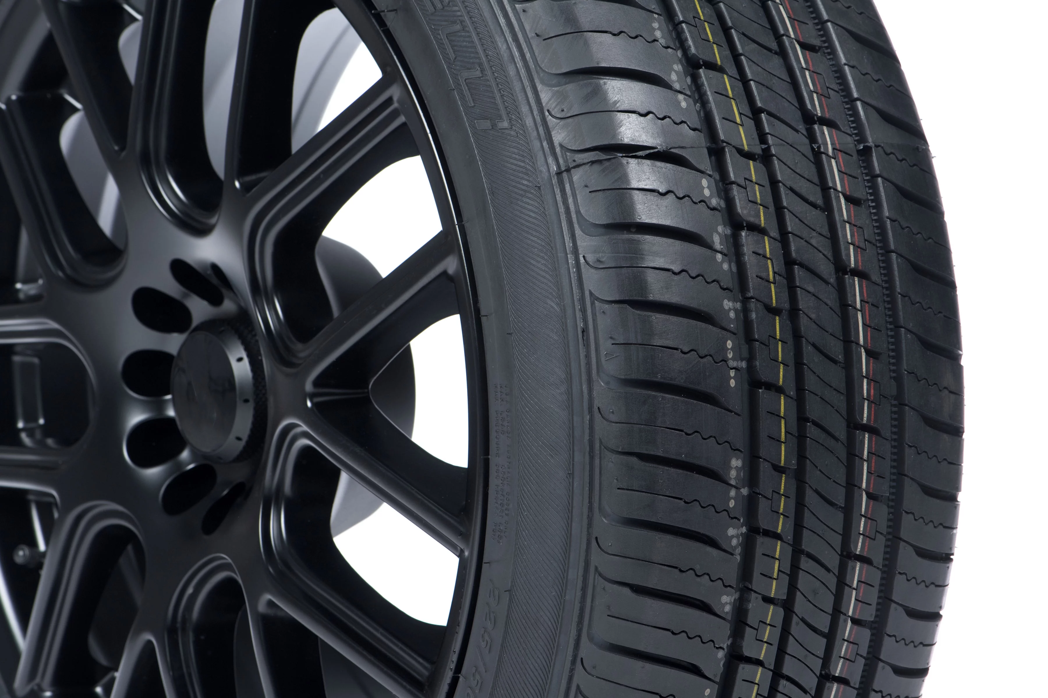Vercelli Strada 1 All-Season Tire - 255/50R20 109V